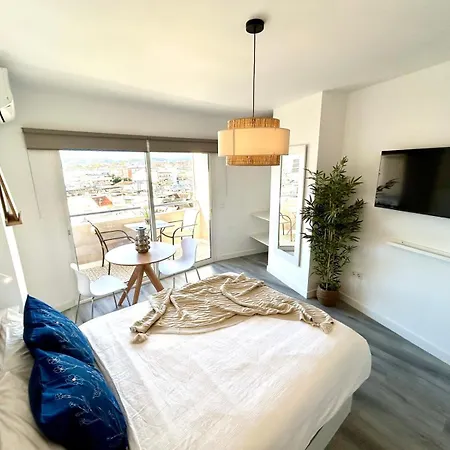 Beachside By 10tosea *